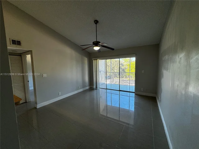 5760 Rock Island Rd # 332, Tamarac FL 33319