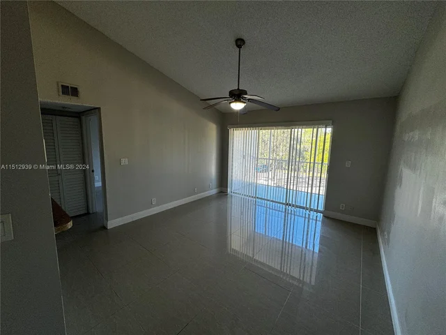 5760 Rock Island Rd # 332, Tamarac FL 33319