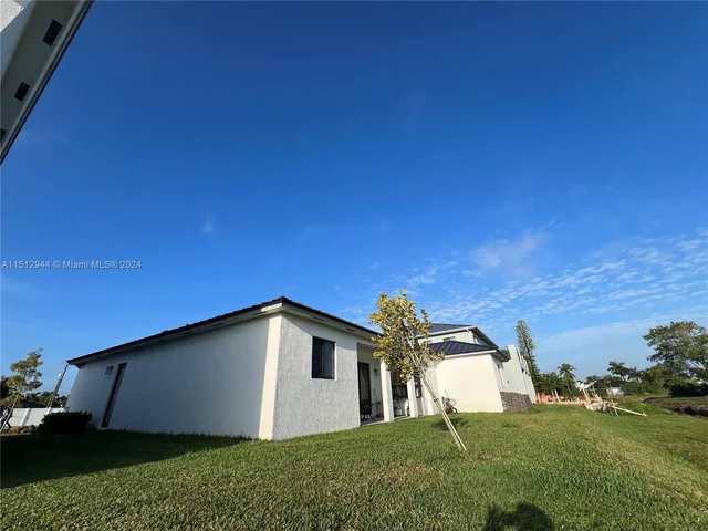 13173 SW 221st St Rd, Miami FL 33170