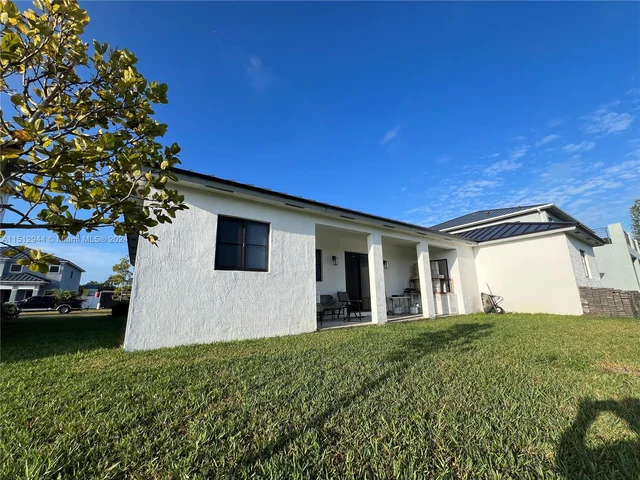 13173 SW 221st St Rd, Miami FL 33170