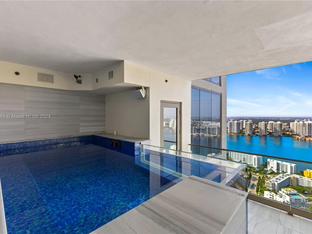 17901 COLLINS, Sunny Isles Beach FL 33160