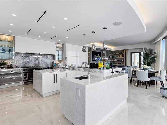 17901 COLLINS, Sunny Isles Beach FL 33160