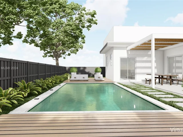 1033 W 47th St, Miami Beach FL 33140