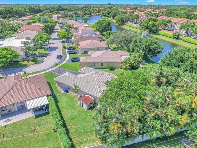 11989 SW 17th Ct, Miramar FL 33025