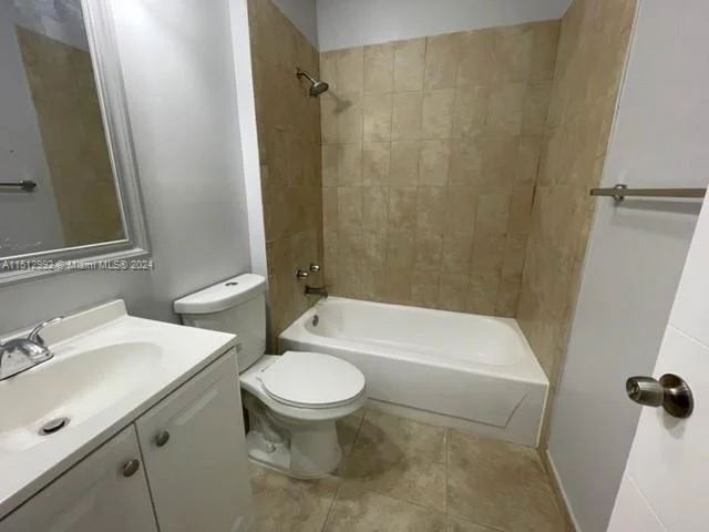 640 Cypress Club Way # L12, Deerfield Beach FL 33064