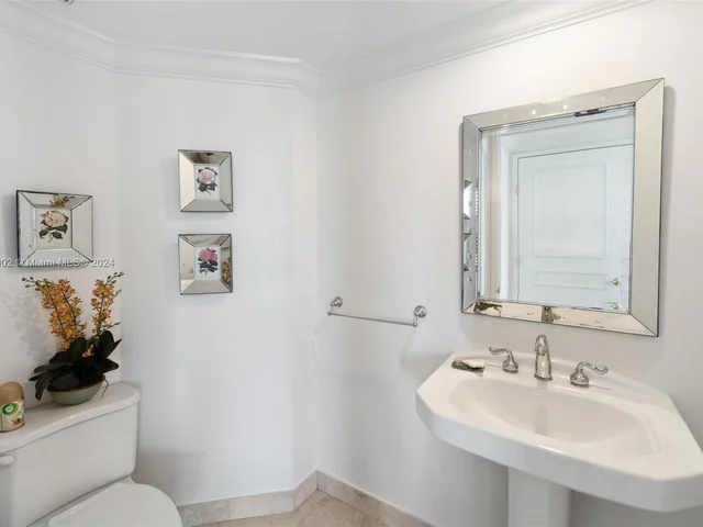 3370 Hidden Bay Dr # 1702, Aventura FL 33180