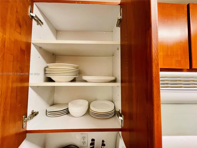 1200 Brickell Bay Dr # 2404, Miami FL 33131