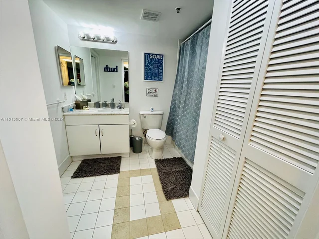 1200 Brickell Bay Dr # 2404, Miami FL 33131