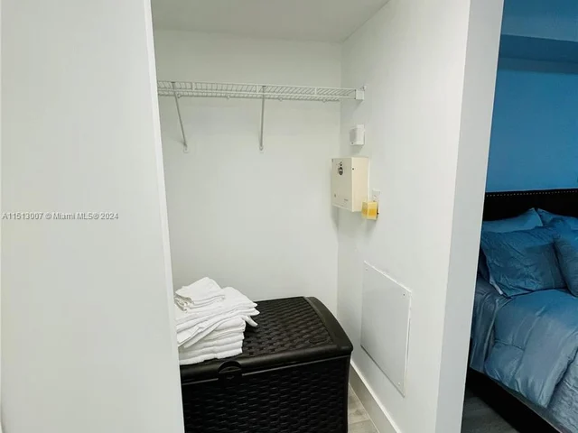 1200 Brickell Bay Dr # 2404, Miami FL 33131