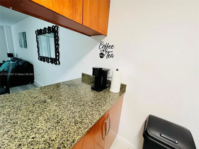 1200 Brickell Bay Dr # 2404, Miami FL 33131