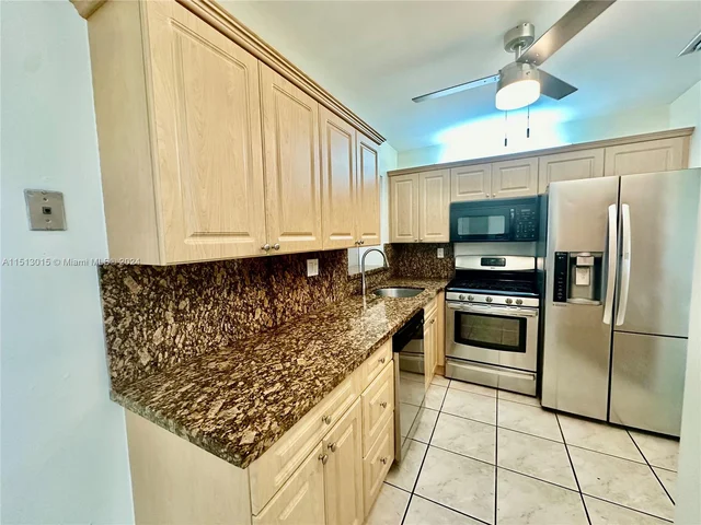 2911 SW 97th Ave, Miami FL 33165