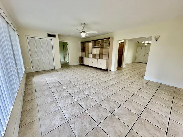 2911 SW 97th Ave, Miami FL 33165