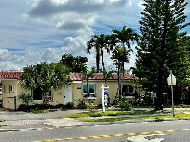 2911 SW 97th Ave, Miami FL 33165