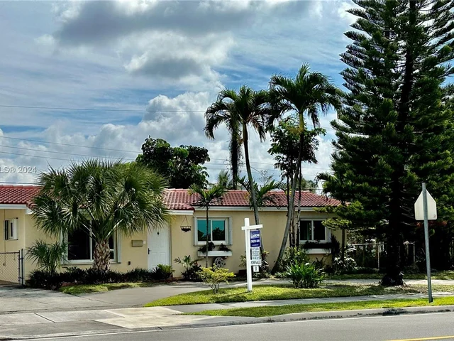 2911 SW 97th Ave, Miami FL 33165