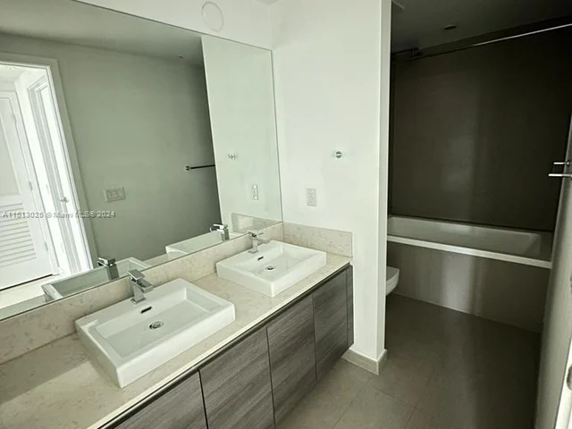 1080 Brickell Ave # 303, Miami FL 33131