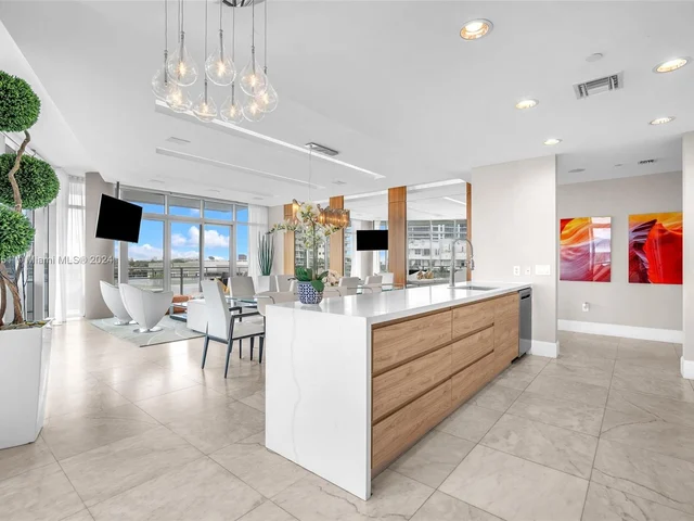 6101 Aqua Ave # 501, Miami Beach FL 33141