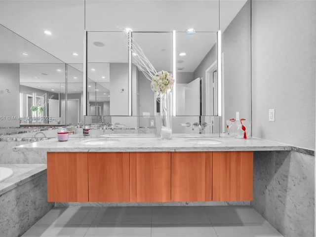 6101 Aqua Ave # 501, Miami Beach FL 33141