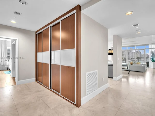 6101 Aqua Ave # 501, Miami Beach FL 33141