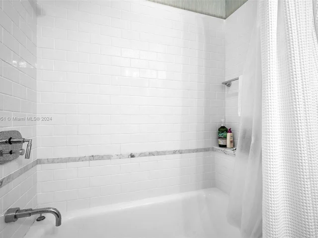 6101 Aqua Ave # 501, Miami Beach FL 33141