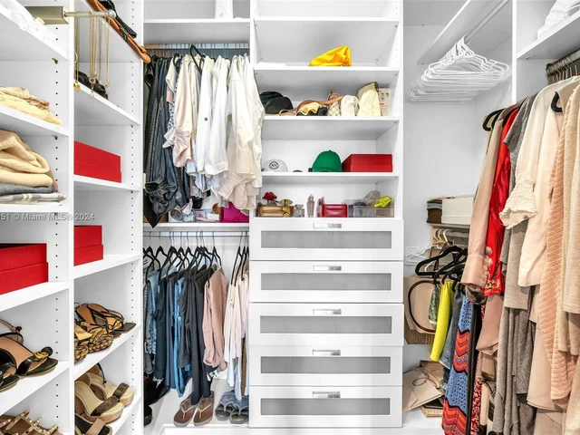 6101 Aqua Ave # 501, Miami Beach FL 33141