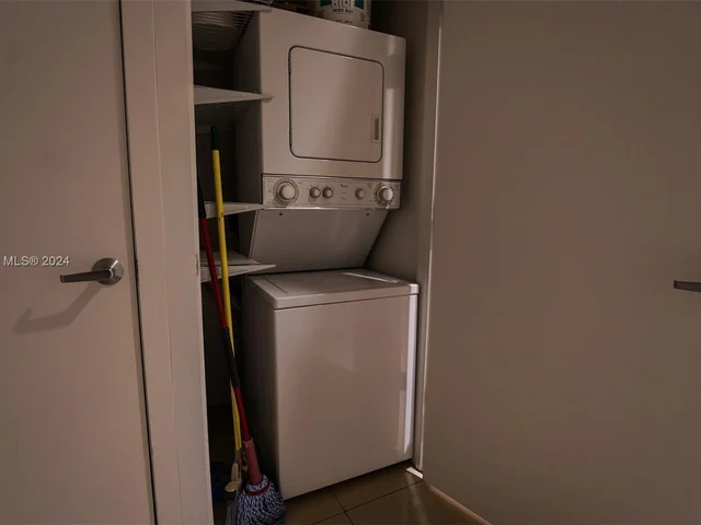 1050 Brickell Ave # 2016, Miami FL 33131