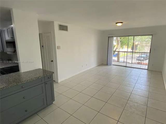 8701 SW 141st St # H6, Palmetto Bay FL 33176