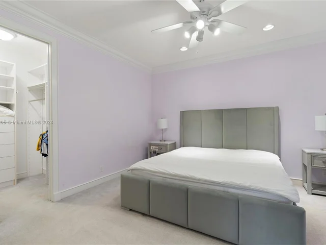 2939 Paddock Ln, Weston FL 33331