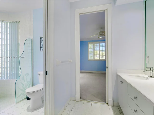 2939 Paddock Ln, Weston FL 33331