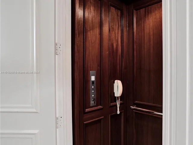 17545 Middlebrook Way, Boca Raton FL 33496