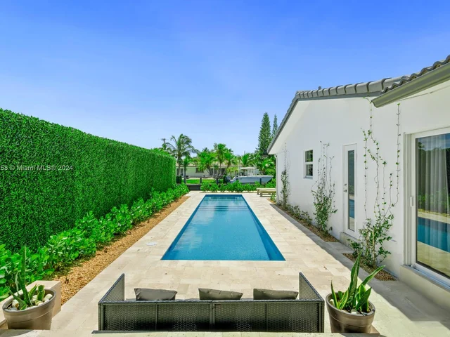 2830 NE 56th Ct, Fort Lauderdale FL 33308