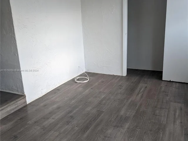 307 W Dixie Hwy # 6, Dania Beach FL 33004