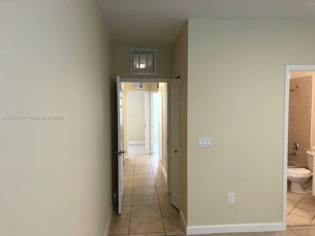 230 SE 29th Ave # 6, Homestead FL 33033