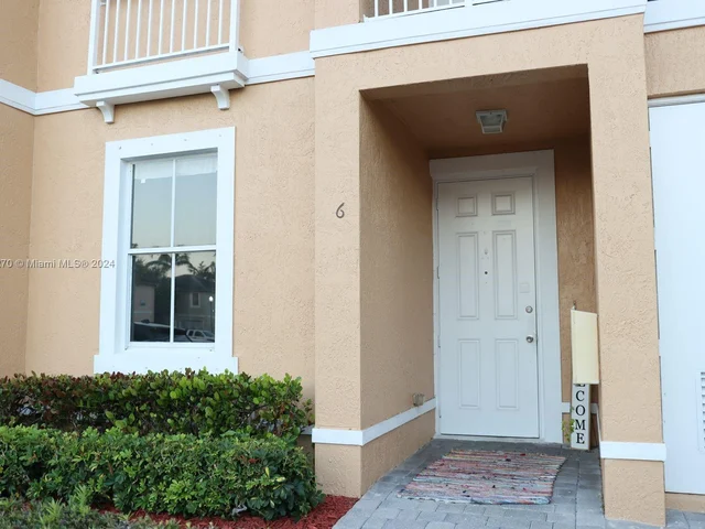 230 SE 29th Ave # 6, Homestead FL 33033