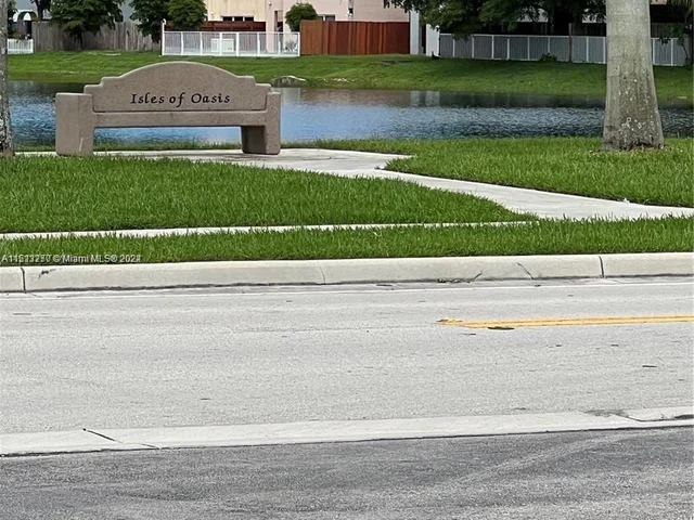 230 SE 29th Ave # 6, Homestead FL 33033