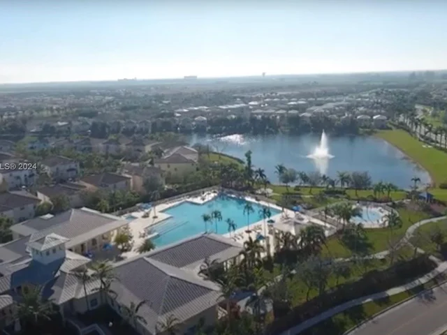 230 SE 29th Ave # 6, Homestead FL 33033