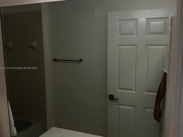 230 SE 29th Ave # 6, Homestead FL 33033