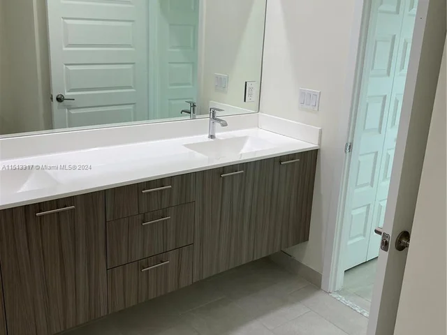 8301 NW 41st St # 110, Doral FL 33166