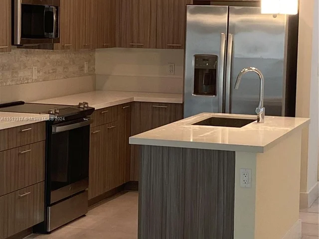 8301 NW 41st St # 110, Doral FL 33166