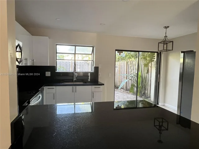 331 City View Dr # 331, Fort Lauderdale FL 33311