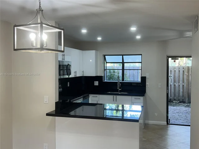 331 City View Dr # 331, Fort Lauderdale FL 33311