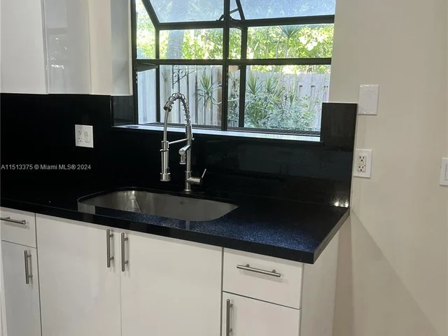 331 City View Dr # 331, Fort Lauderdale FL 33311