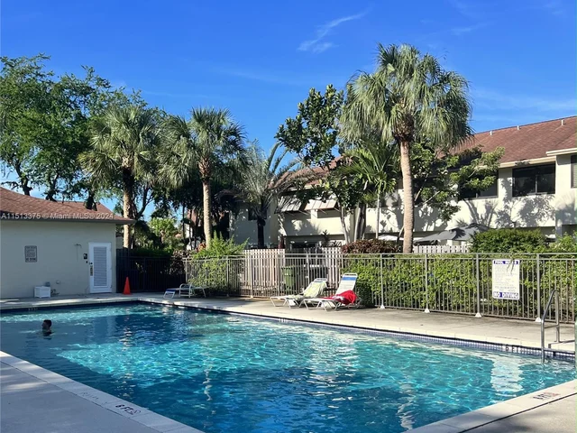 331 City View Dr # 331, Fort Lauderdale FL 33311