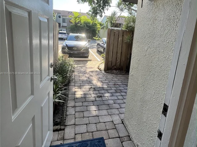 331 City View Dr # 331, Fort Lauderdale FL 33311