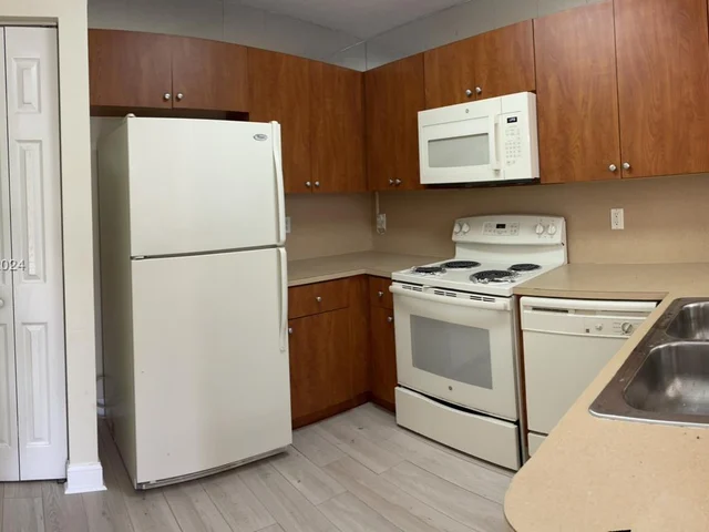 4909 Spinnaker Dr # 4803, Dania Beach FL 33312