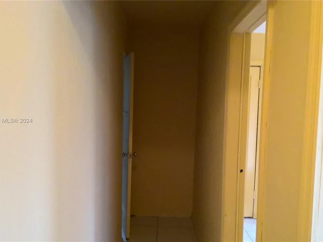 2437 NW 98th St, Miami FL 33147