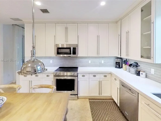 2665 Inagua Ave, Miami FL 33133