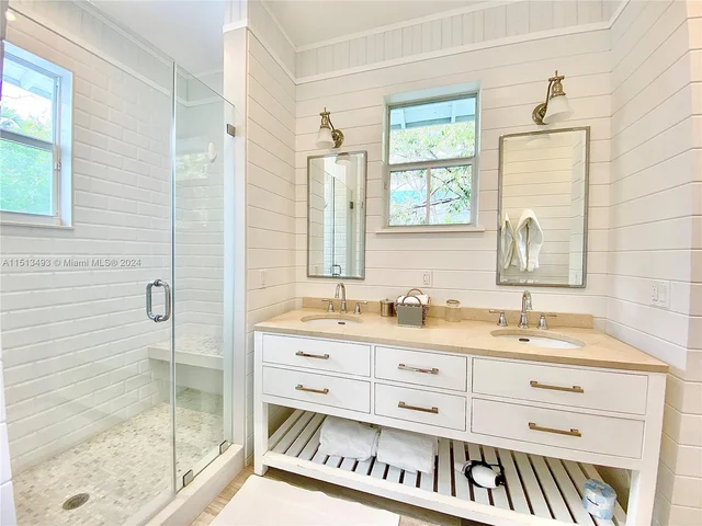 2665 Inagua Ave, Miami FL 33133