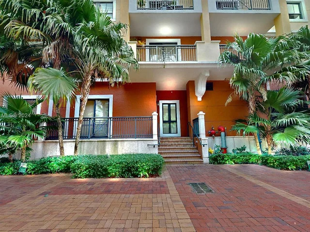 8390 SW 72nd Ave # 110, Miami FL 33143