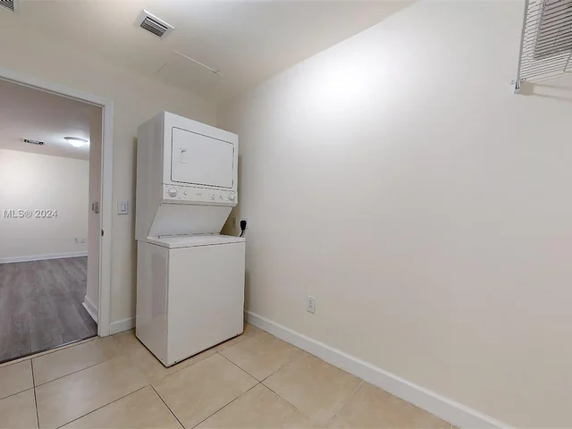 8390 SW 72nd Ave # 110, Miami FL 33143