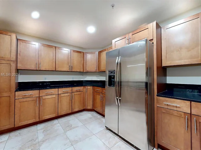 8390 SW 72nd Ave # 110, Miami FL 33143